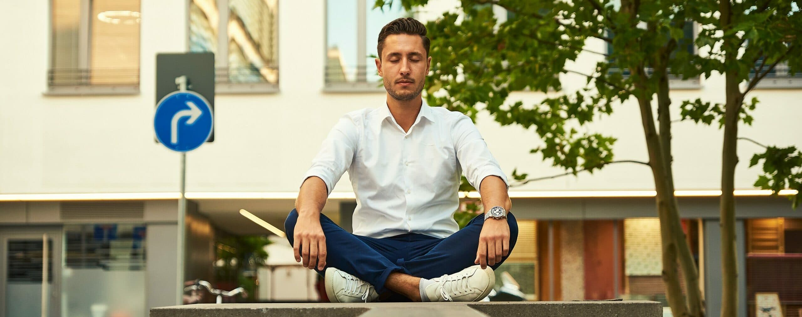 Meditation für Männer in Hamburg. Auch Meditationskurse.